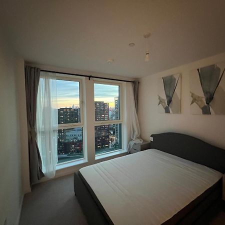 Ac Luxe Penthouse With Free Parking Apartment London Exterior photo